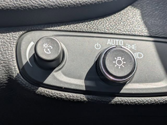 Used 2020 Chevrolet Trax LS FWD image 22