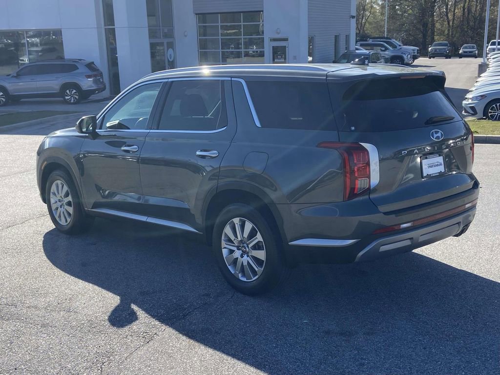 Used 2023 Hyundai Palisade SEL FWD image 5