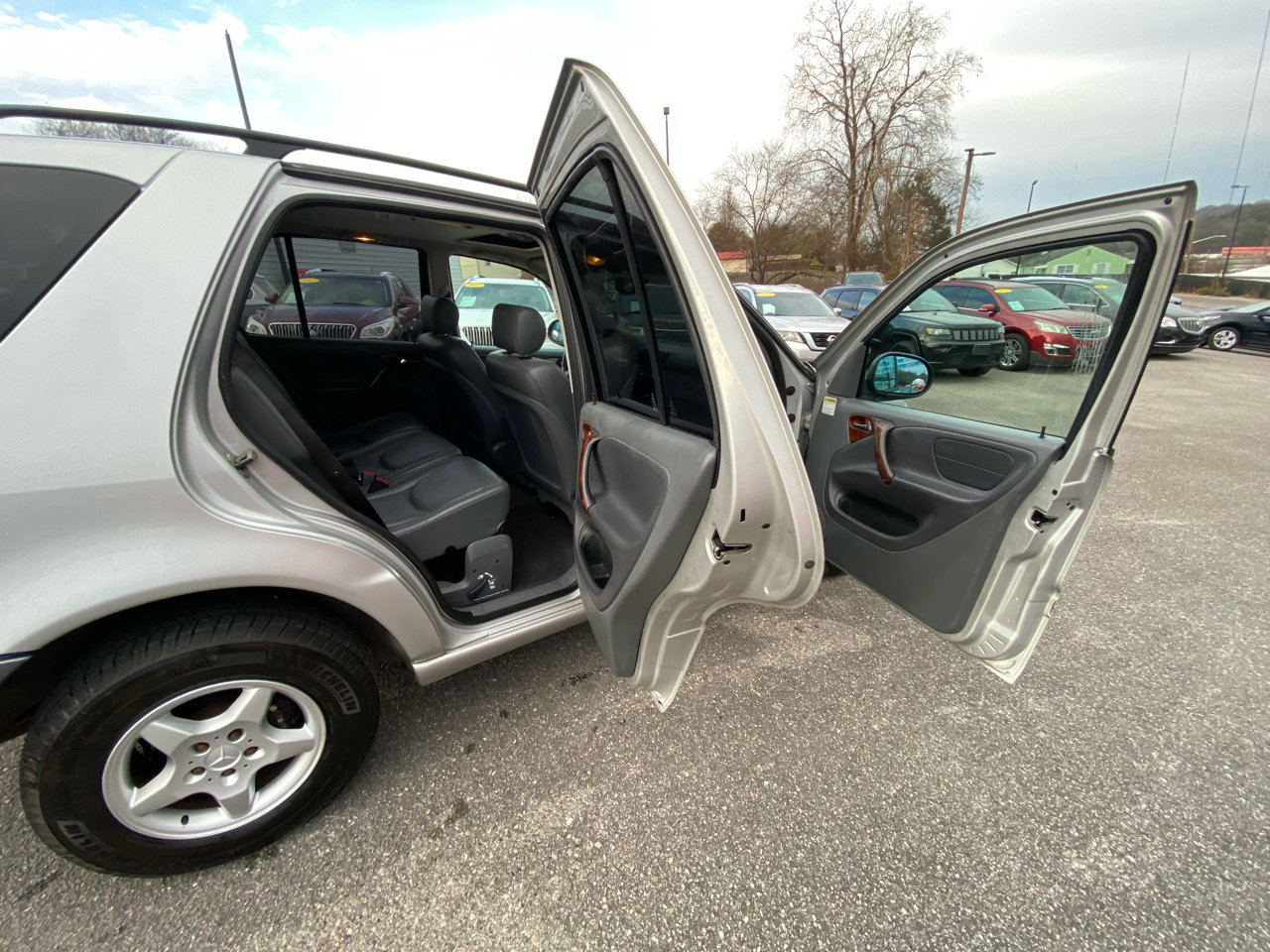Used 1999 Mercedes-Benz ML 320 4MATIC image 11