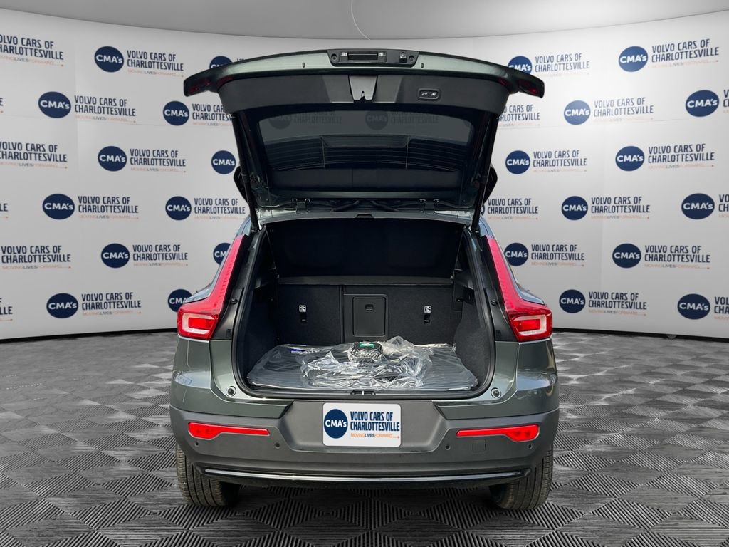 New 2026 Volvo XC40 B5 Plus w/ Protection Package Premier image 11