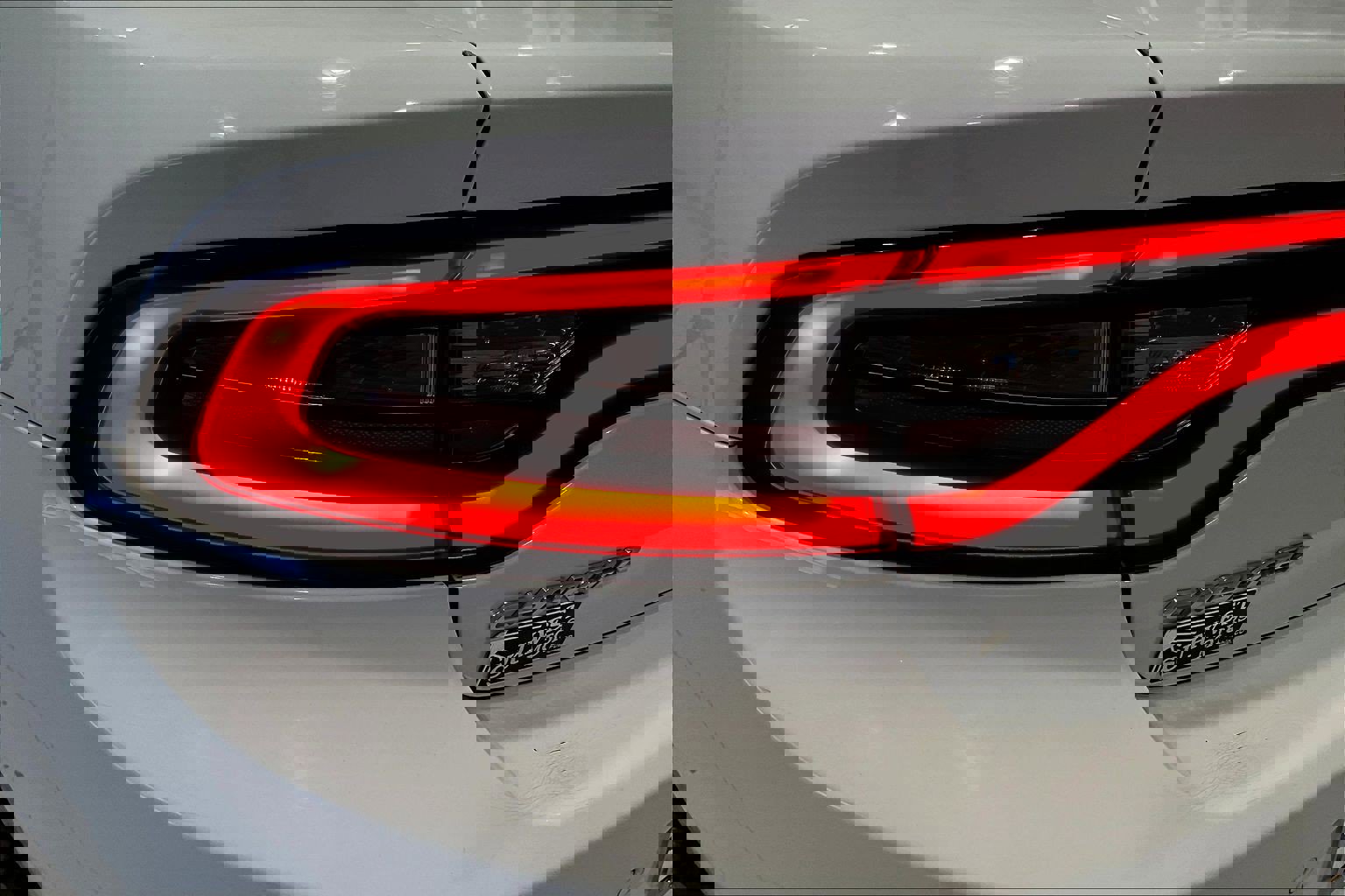 Used 2018 Dodge Charger SXT RWD image 22