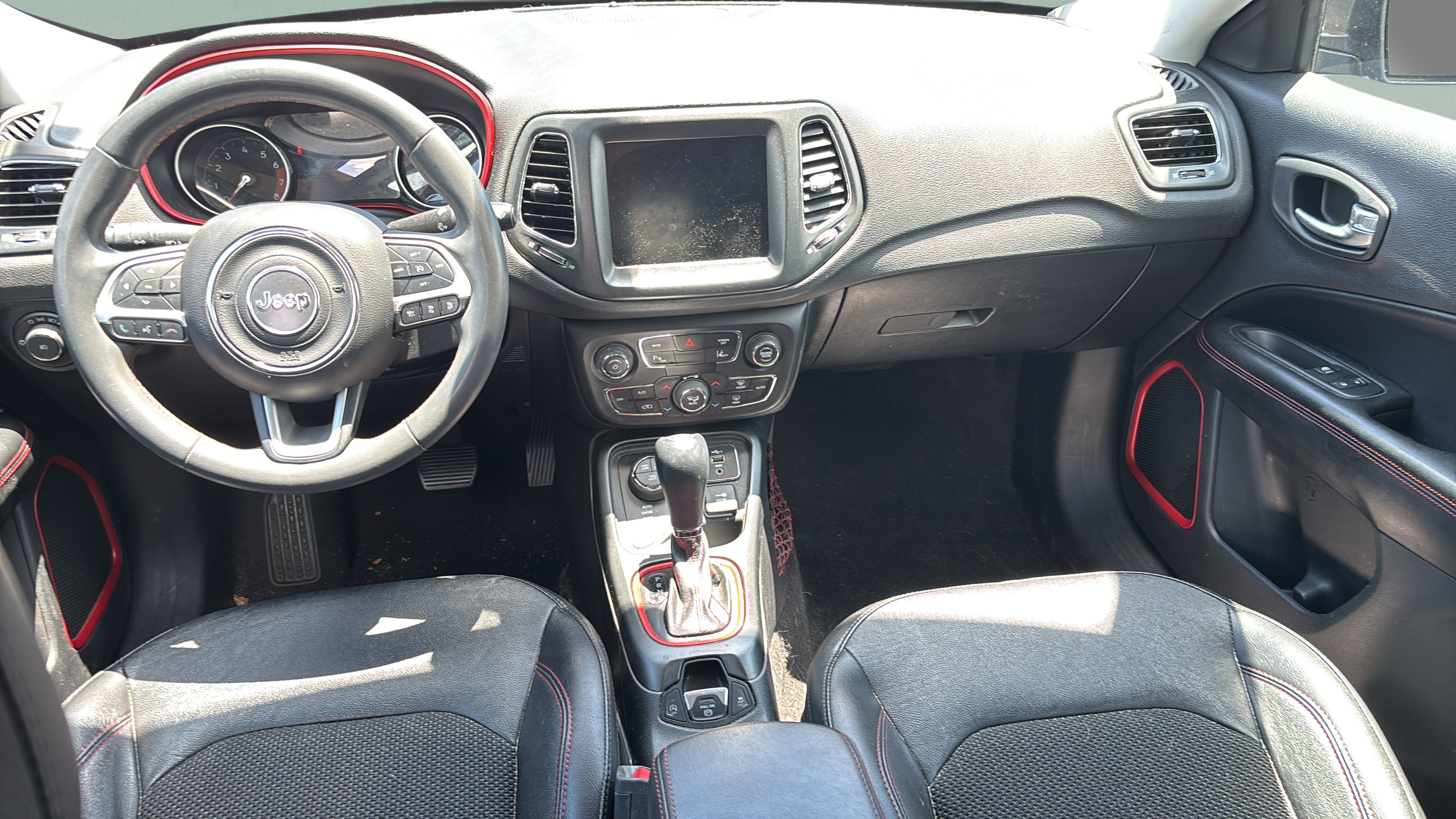 Used 2021 Jeep Compass Trailhawk AWD/4WD image 11