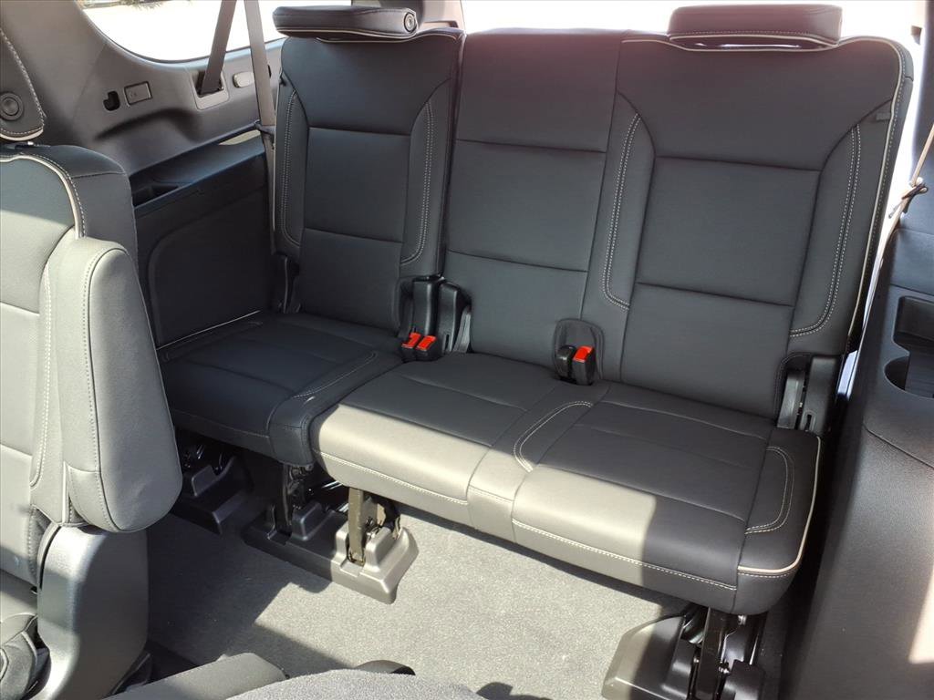New 2026 Chevrolet Suburban Premier w/ Sun And Tow Package AWD/4WD image 8