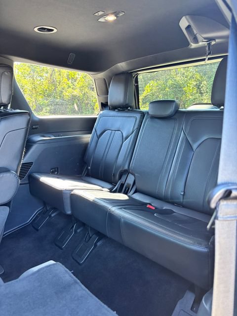 Used 2019 Ford Expedition Limited w/ Equipment Group 301A RWD image 11