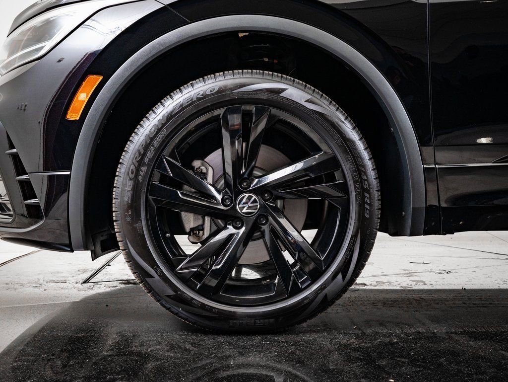 Used 2024 Volkswagen Tiguan SE R-Line image 13