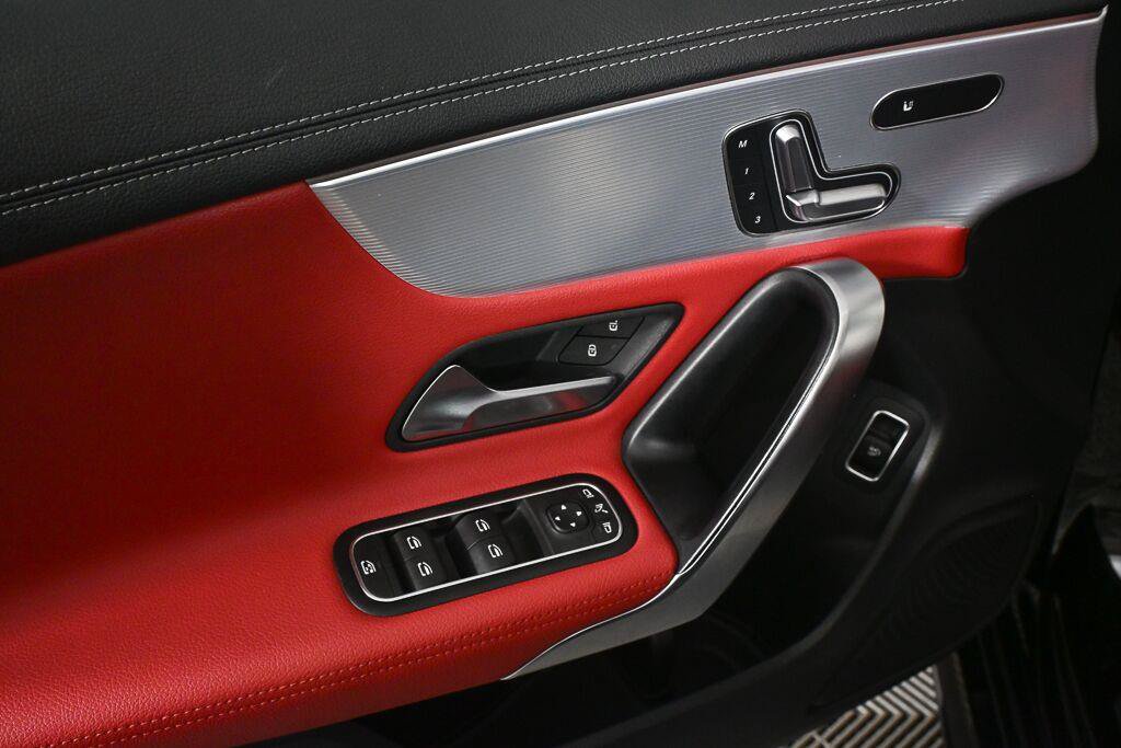 Certified 2023 Mercedes-Benz CLA 250 4MATIC image 8