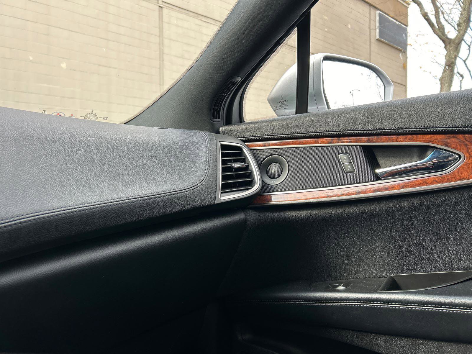 Used 2020 Lincoln Nautilus Reserve w/ Cargo Utility Package image 19