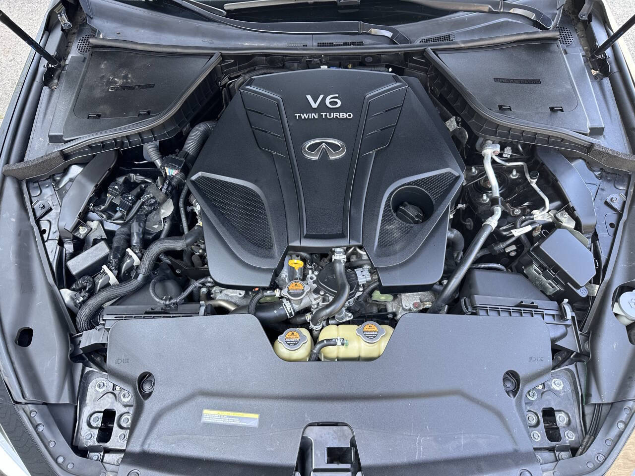 Used 2019 INFINITI Q50 Luxe w/ Essential Package (3.0T Luxe) AWD/4WD image 11