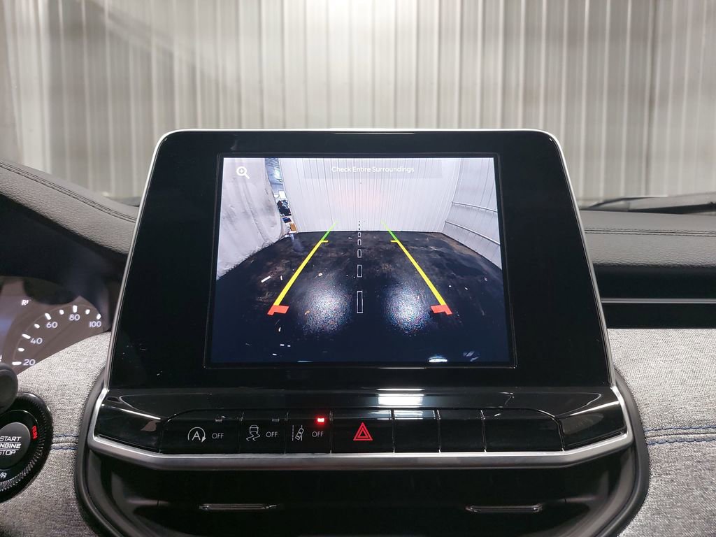 Used 2025 Jeep Compass Latitude image 23