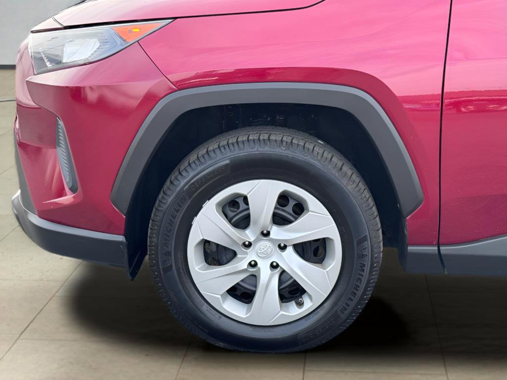 Used 2020 Toyota RAV4 LE image 34