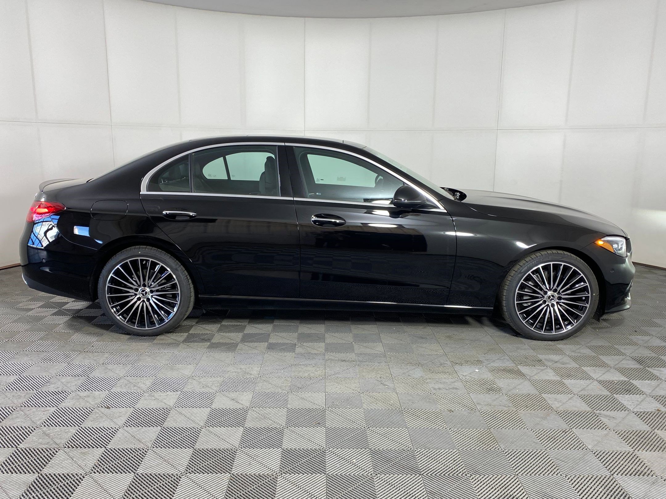 Used 2026 Mercedes-Benz C 300 4MATIC Sedan image 7
