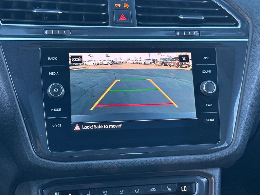 Used 2021 Volkswagen Tiguan SE R-Line image 20