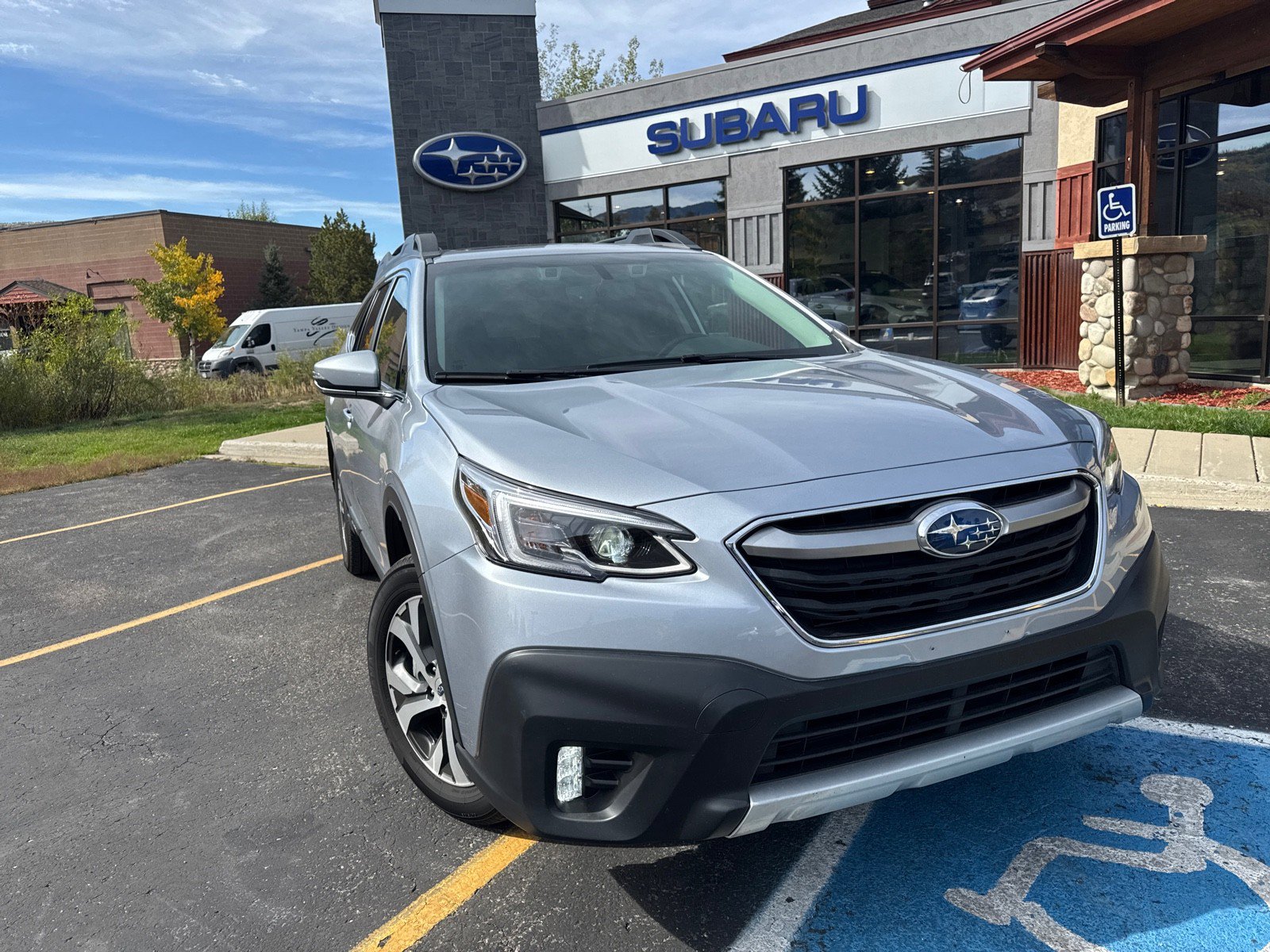 Used 2022 Subaru Outback Limited image 2