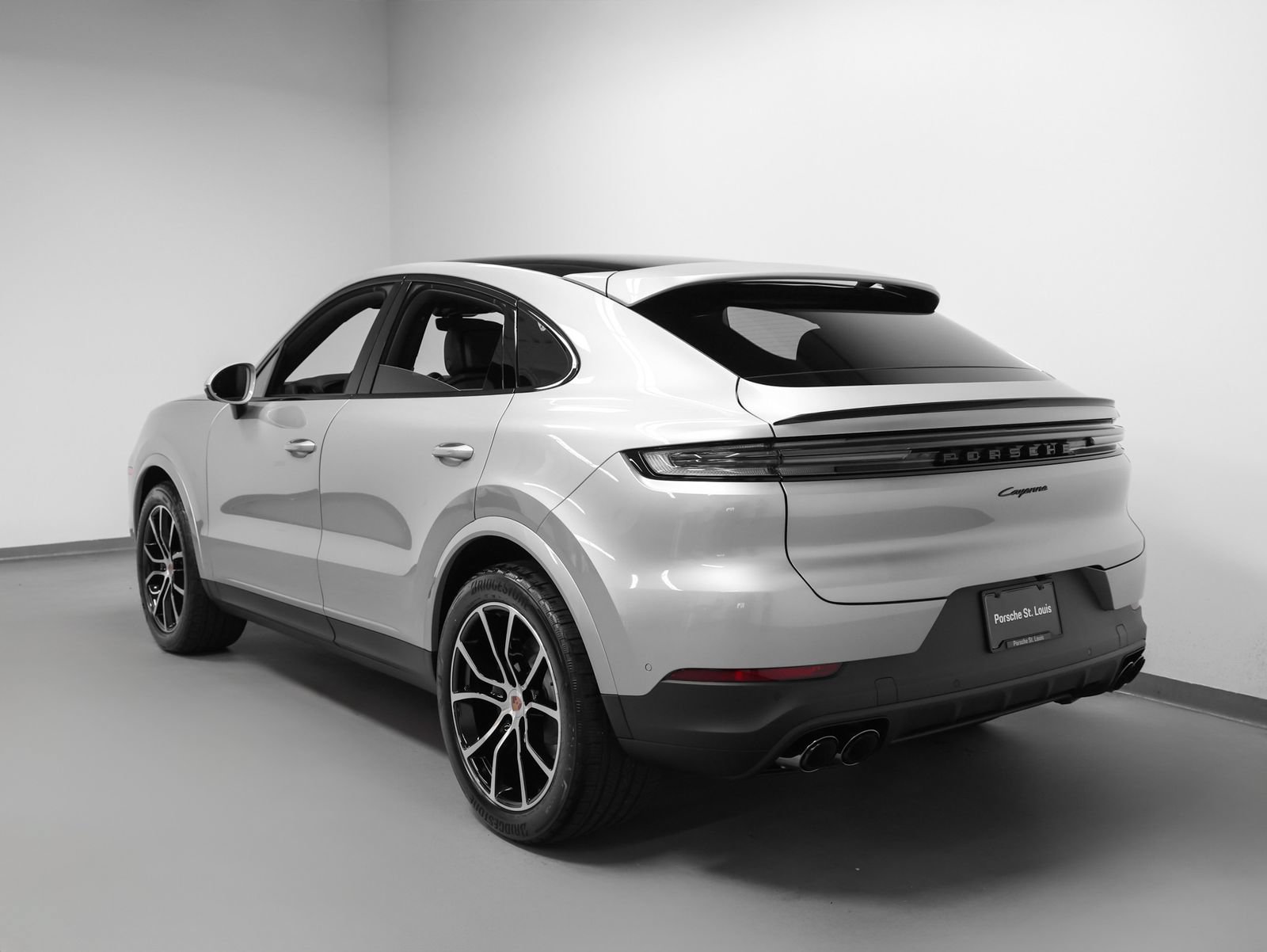 New 2026 Porsche Cayenne Coupe AWD/4WD image 3