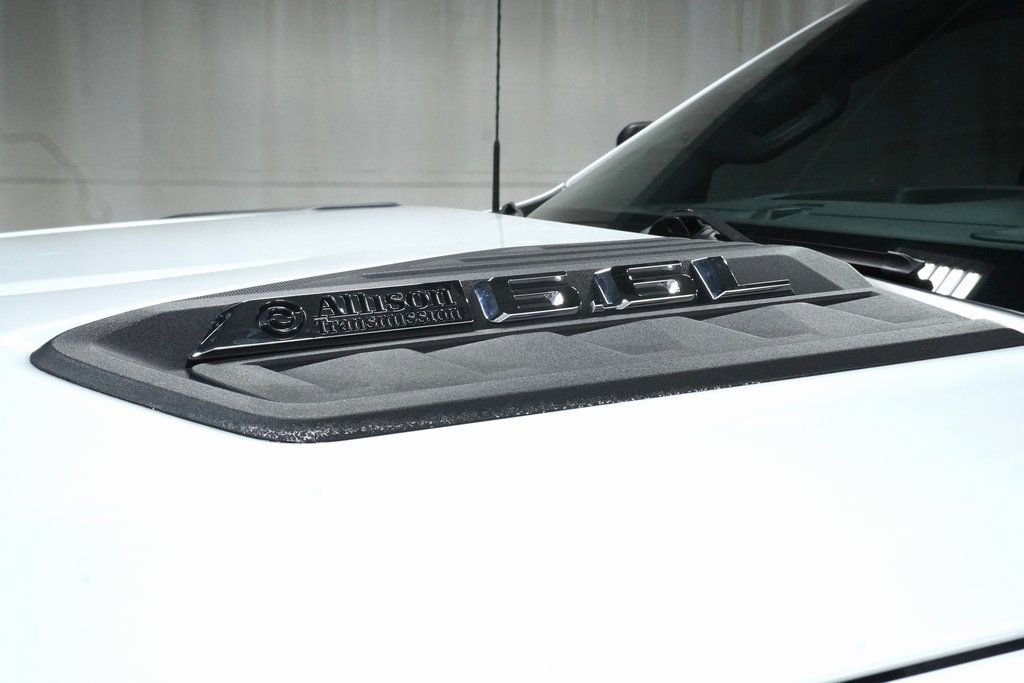 Used 2024 Chevrolet Silverado 2500 Custom w/ Custom Convenience Package image 11