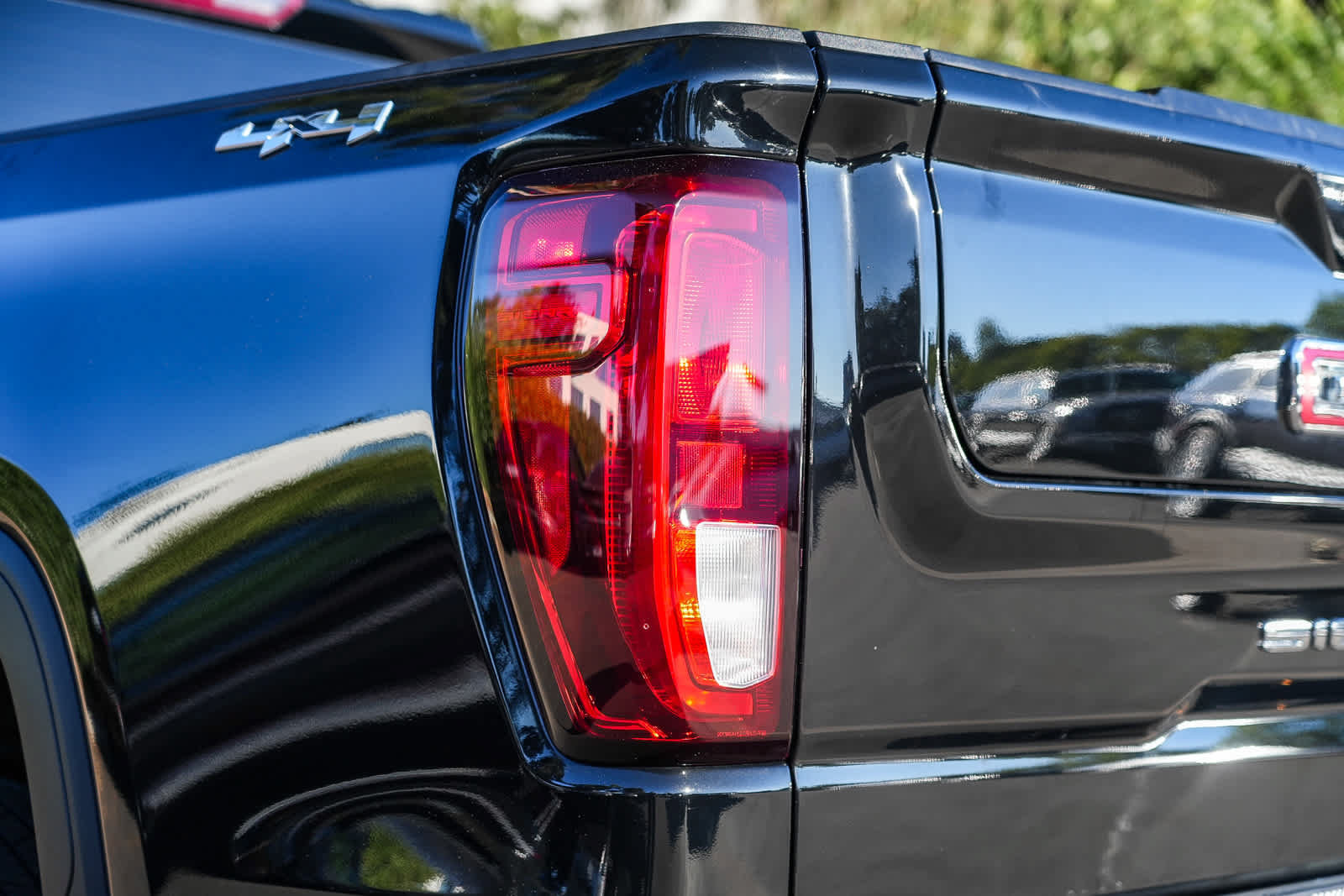 Used 2022 GMC Sierra 1500 Elevation AWD/4WD image 9