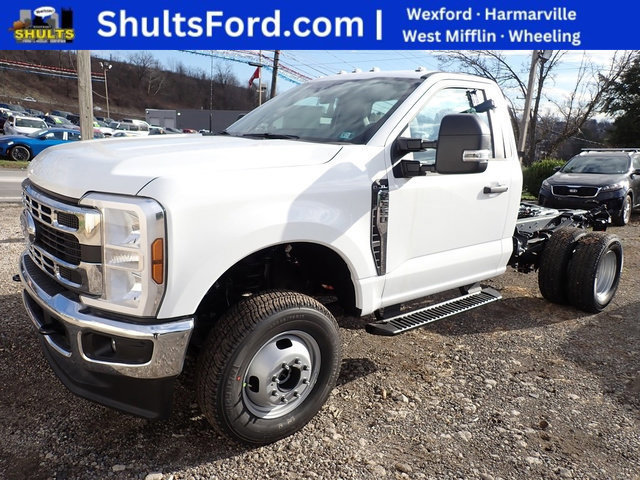New 2026 Ford F350 XL w/ XL Chrome Package AWD/4WD image 1