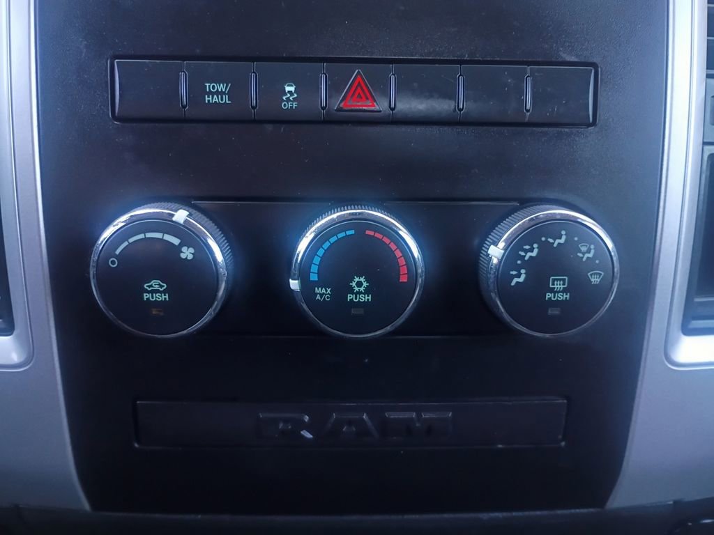 Used 2011 RAM 1500 Classic SLT image 4