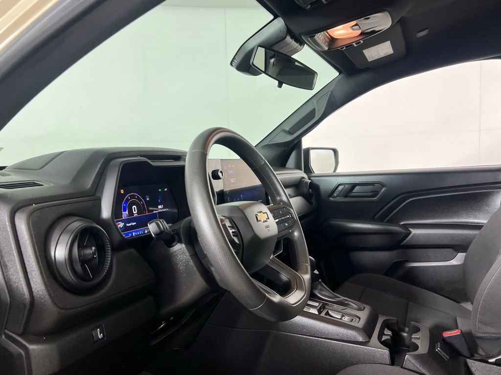 Used 2024 Chevrolet Colorado W/T image 22