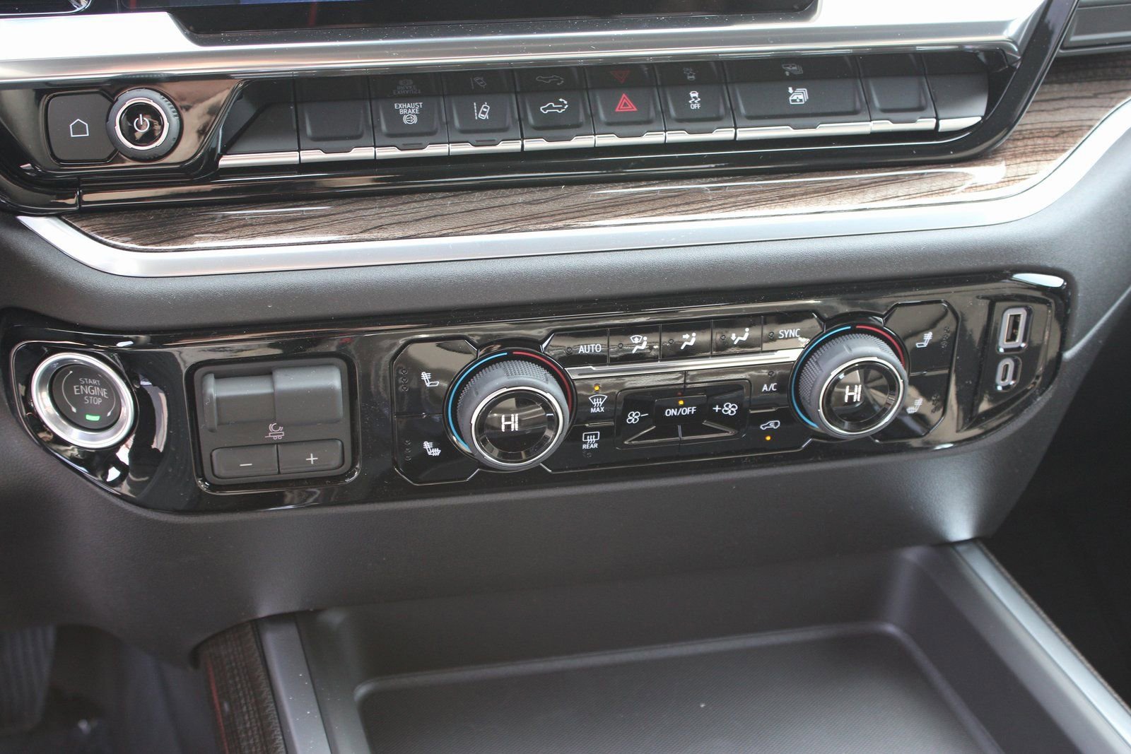 New 2026 Chevrolet Silverado 3500 LT image 17