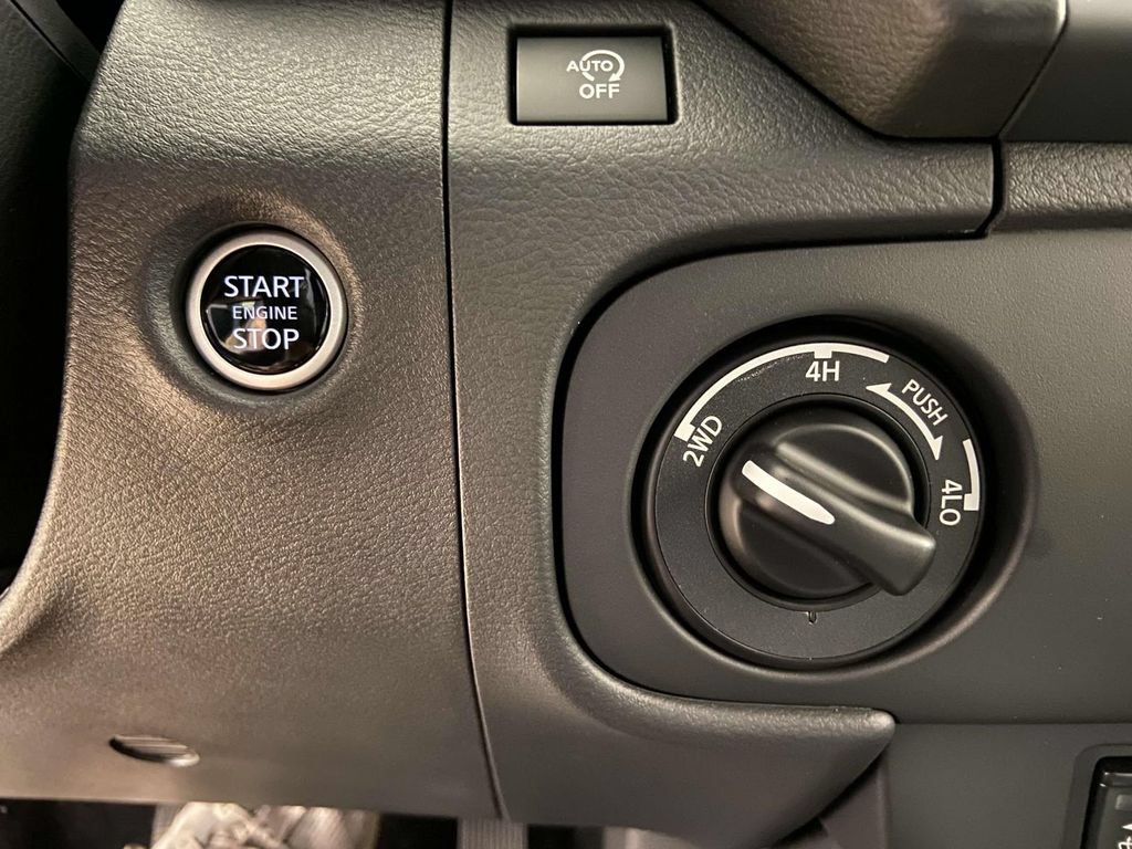 New 2025 Nissan Frontier SV w/ SV Convenience Package AWD/4WD image 15