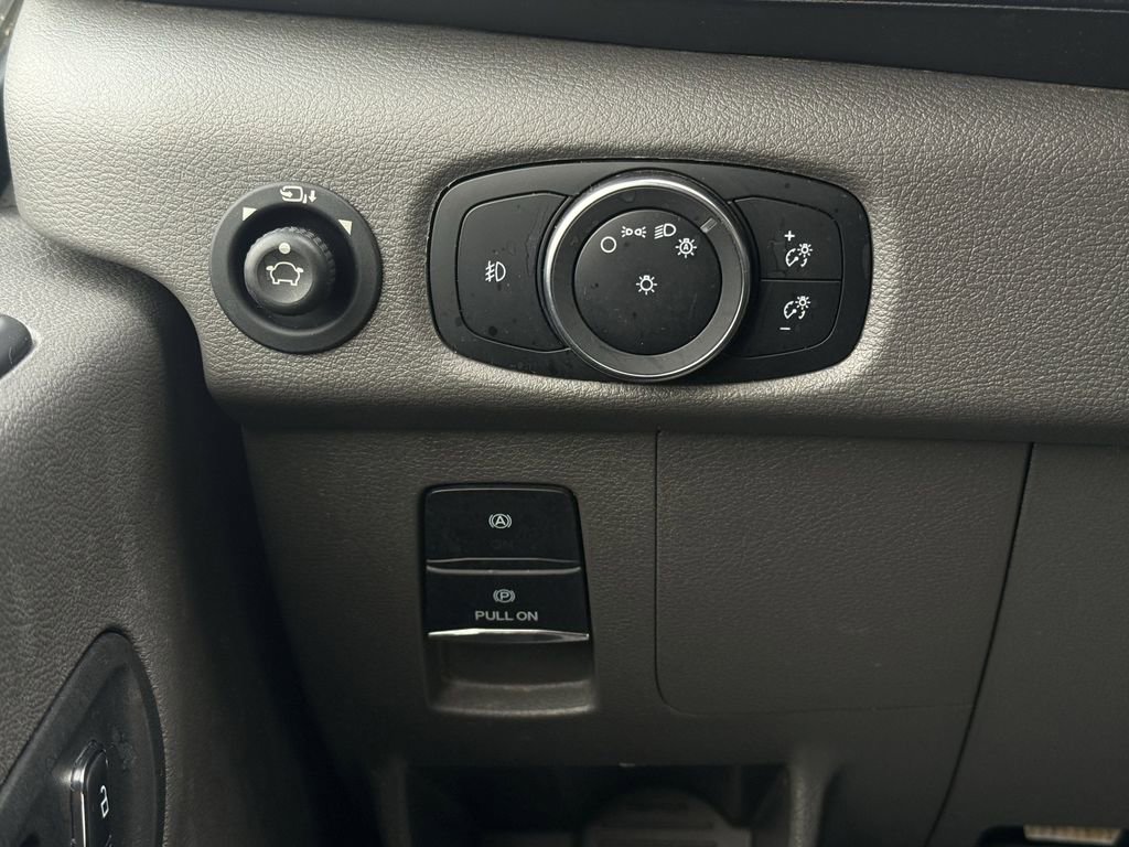 Used 2022 Ford Transit 350 XLT image 14