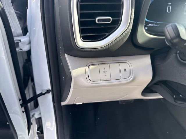 Certified 2023 Hyundai Venue SEL image 15