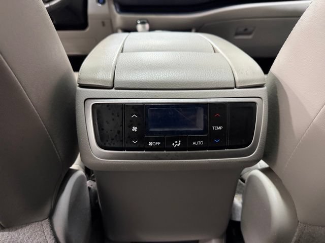 Used 2018 Toyota Highlander Limited AWD/4WD image 15