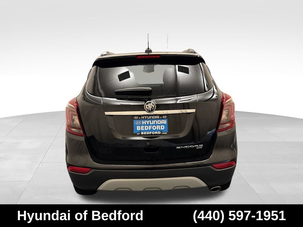 Used 2022 Buick Encore Preferred AWD/4WD image 6