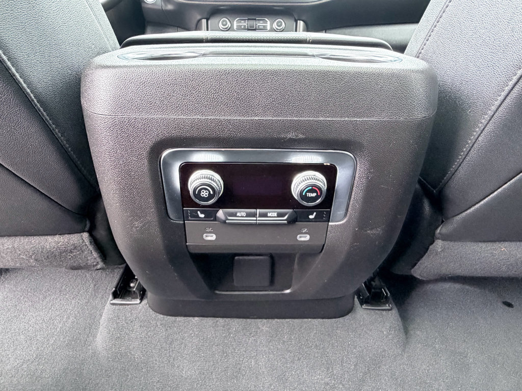 Used 2023 GMC Yukon AT4 w/ AT4 Premium Plus Package AWD/4WD image 32