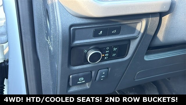 Used 2024 Ford Expedition XLT image 9