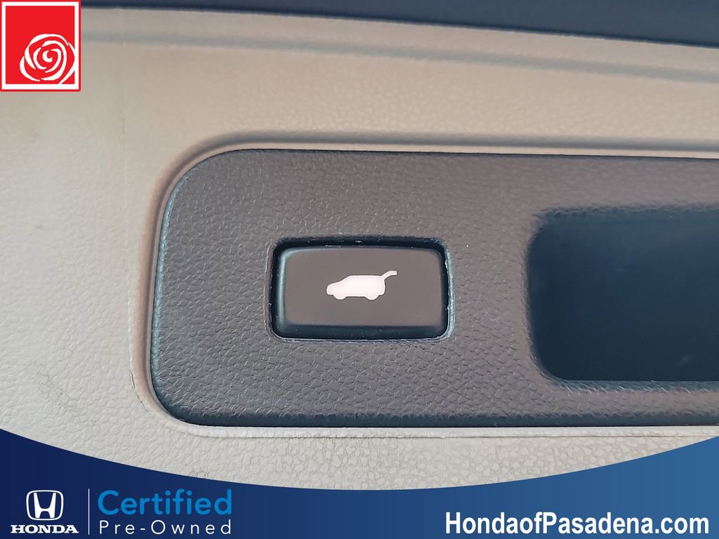 Used 2016 Honda Odyssey Touring Elite image 30