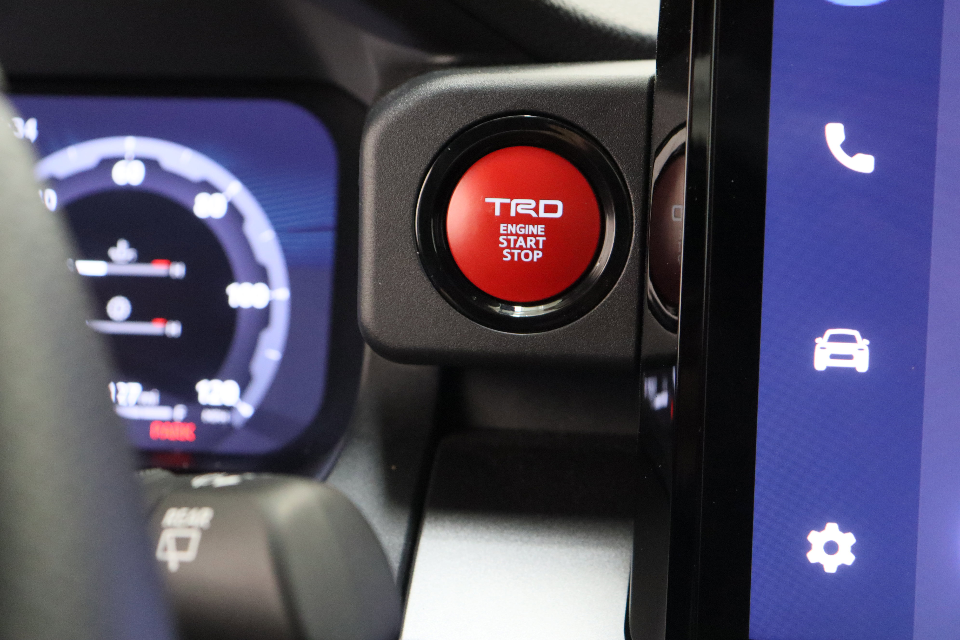 Certified 2025 Toyota 4Runner TRD Off-Road Premium w/ Tow Technology Package image 18