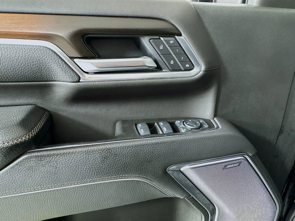 Used 2025 GMC Sierra 3500 Denali w/ Denali Reserve Package image 21