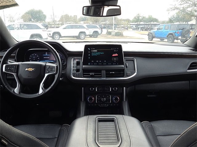Used 2023 Chevrolet Suburban Premier image 17