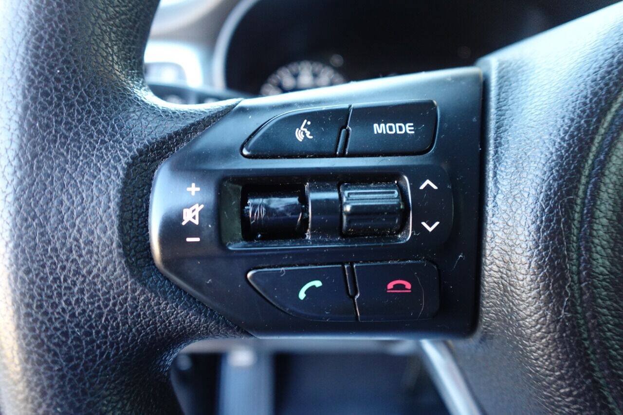Used 2016 Kia Sorento L FWD image 19