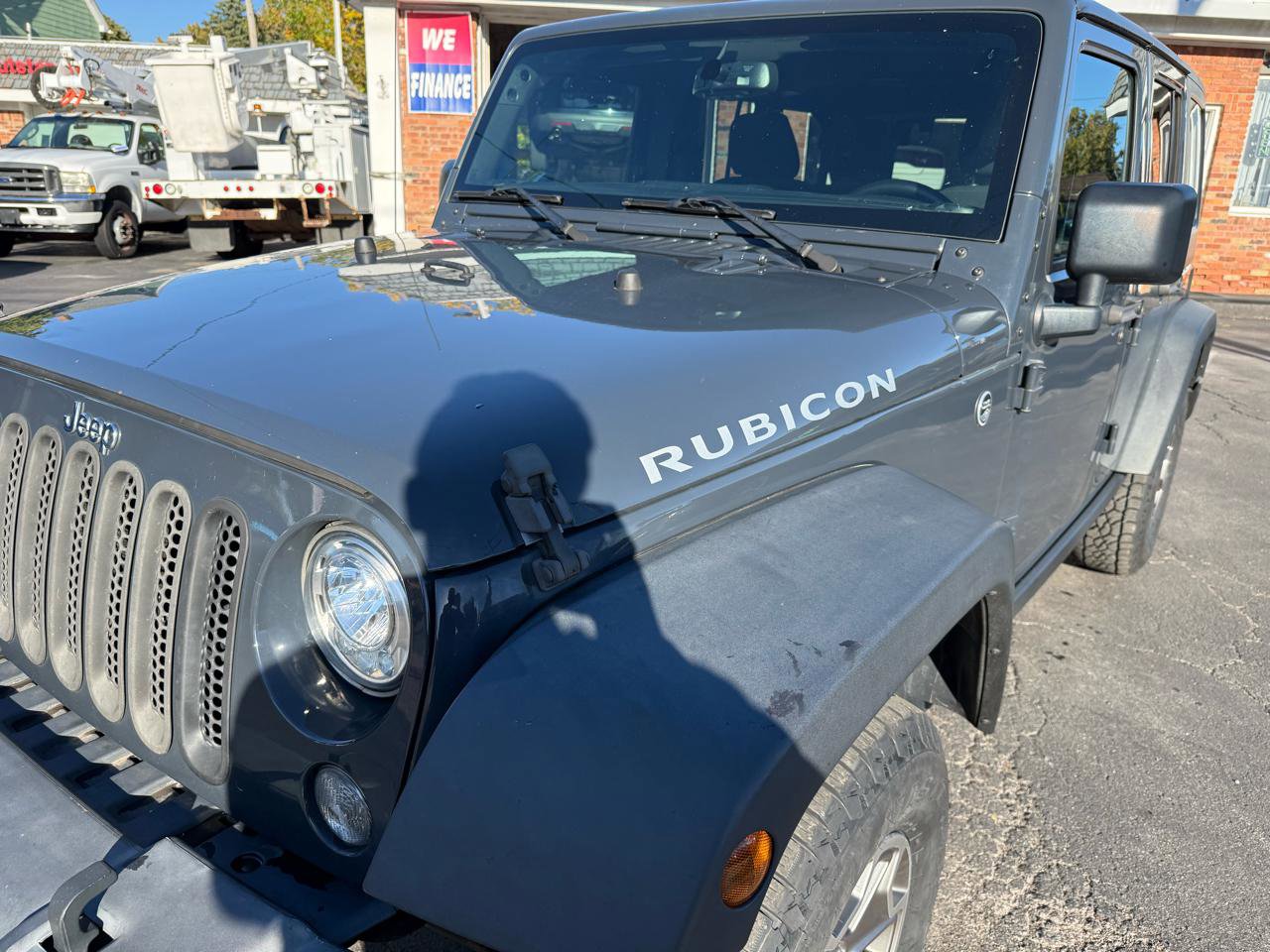 Used 2018 Jeep Wrangler Unlimited Rubicon w/ Connectivity Group AWD/4WD image 11