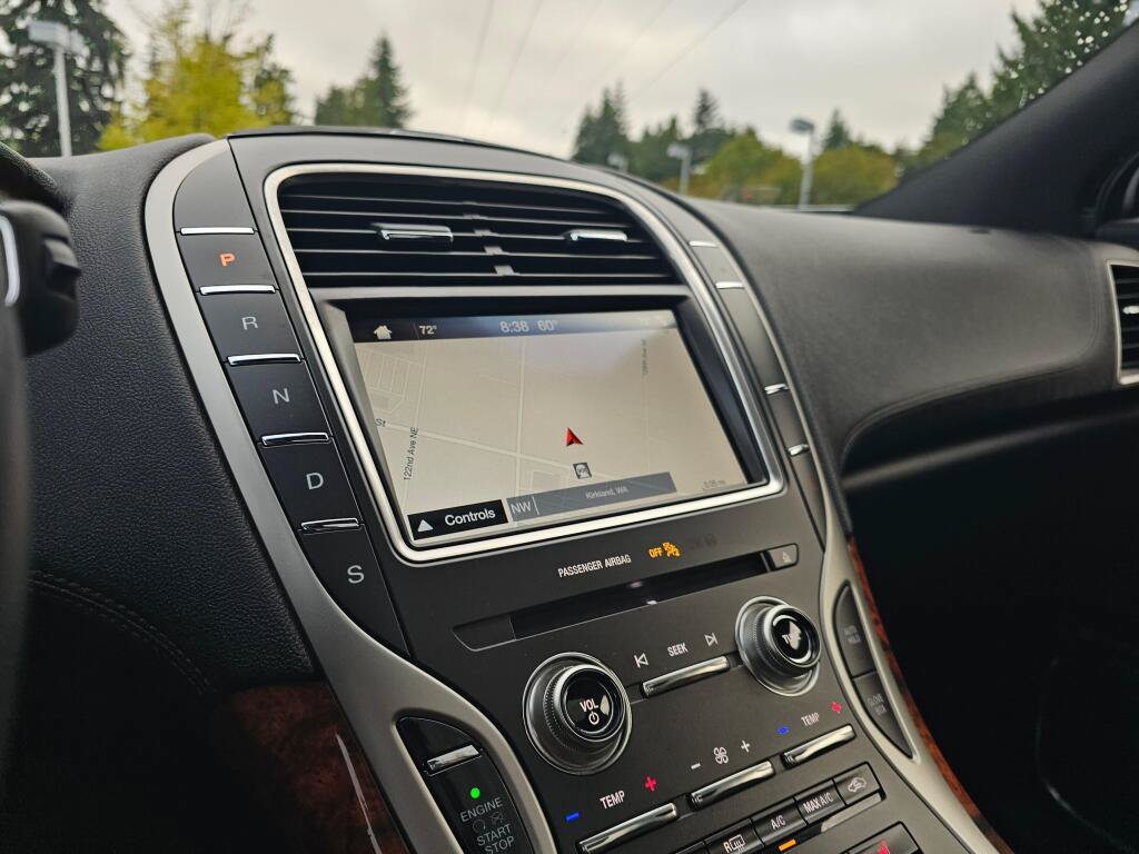 Used 2019 Lincoln Nautilus Select AWD/4WD image 29