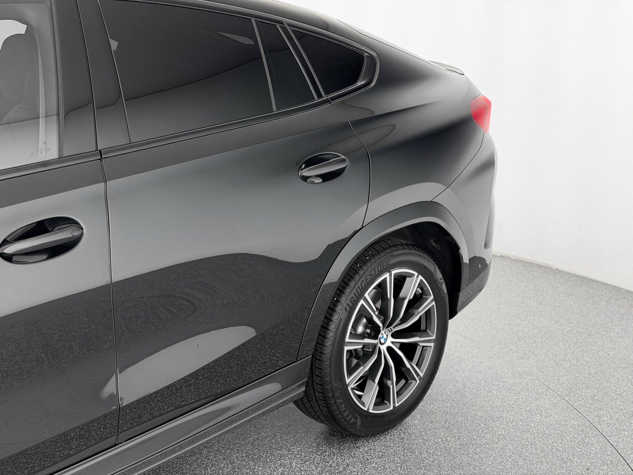 Used 2026 BMW X6 xDrive40i w/ Climate Comfort Package image 41