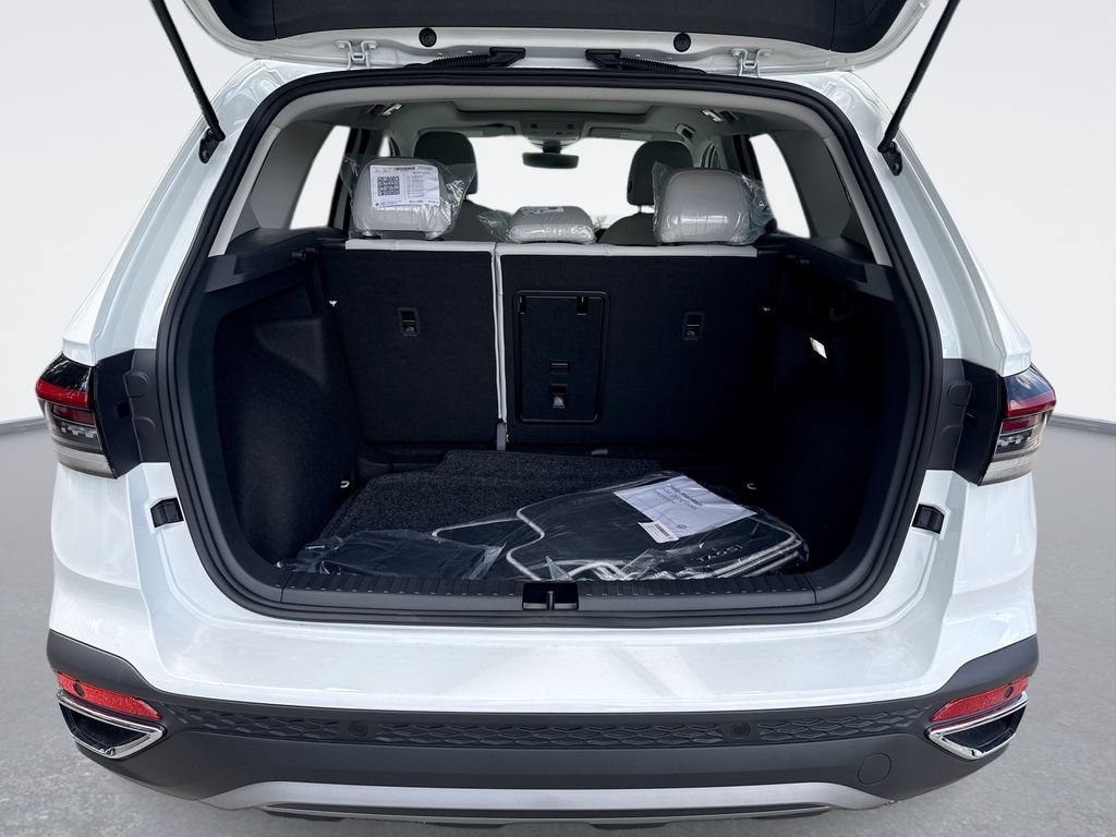 New 2026 Volkswagen Taos SE FWD image 21