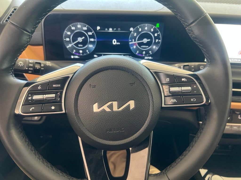 Certified 2025 Kia Seltos EX w/ EX Sunroof Package AWD/4WD image 65