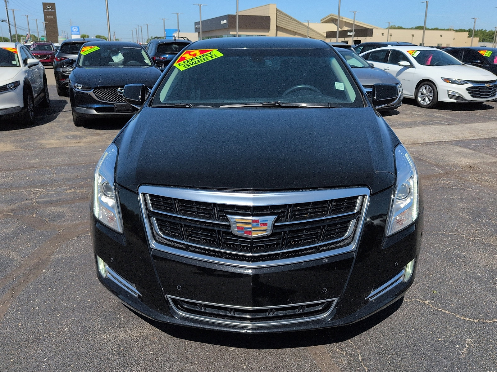 Used 2017 Cadillac XTS Luxury FWD image 3
