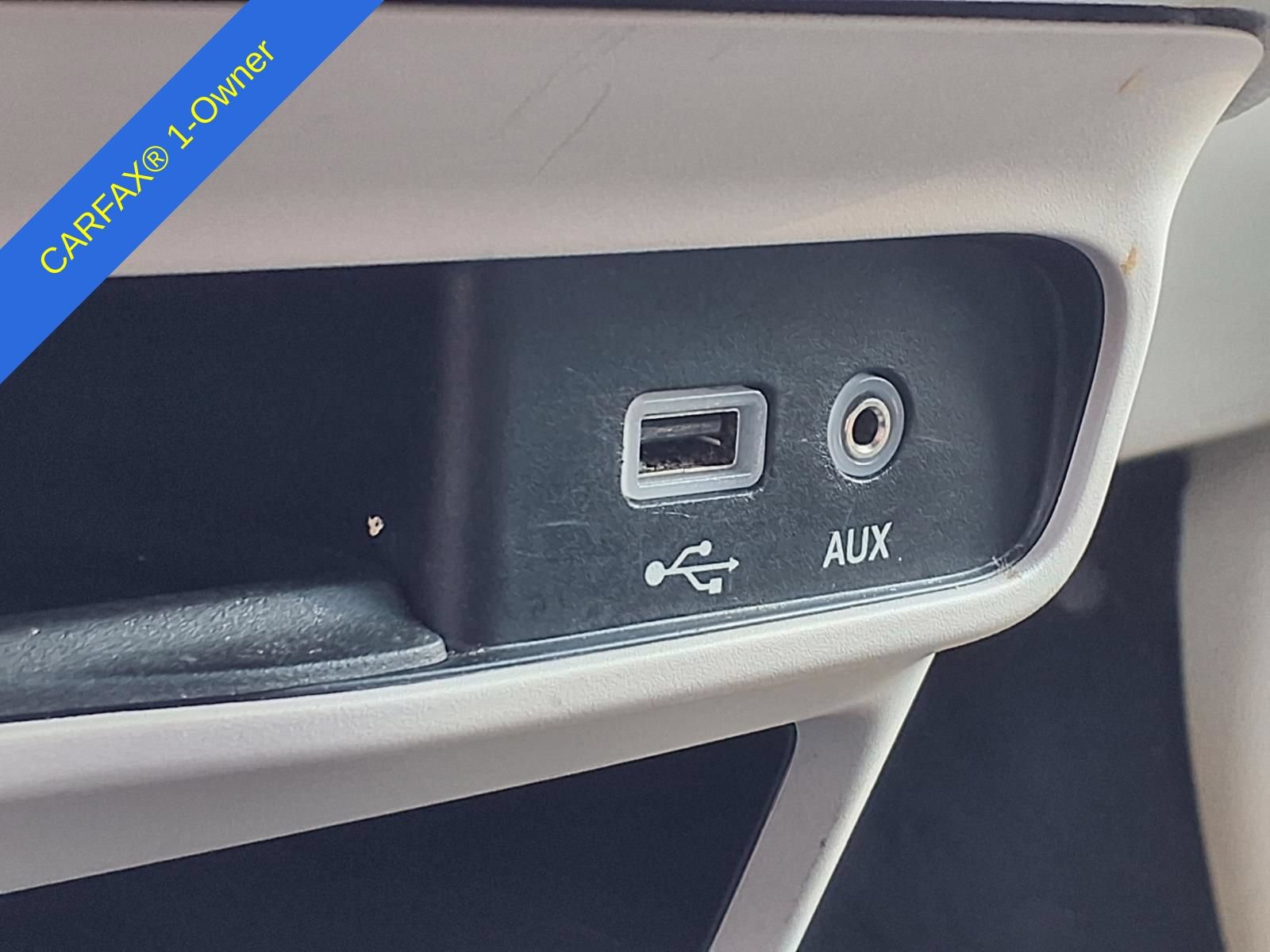 Used 2017 Chrysler Pacifica Premium FWD image 27