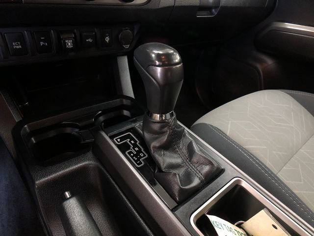 Used 2020 Toyota Tacoma TRD Sport w/ Technology Package AWD/4WD image 18