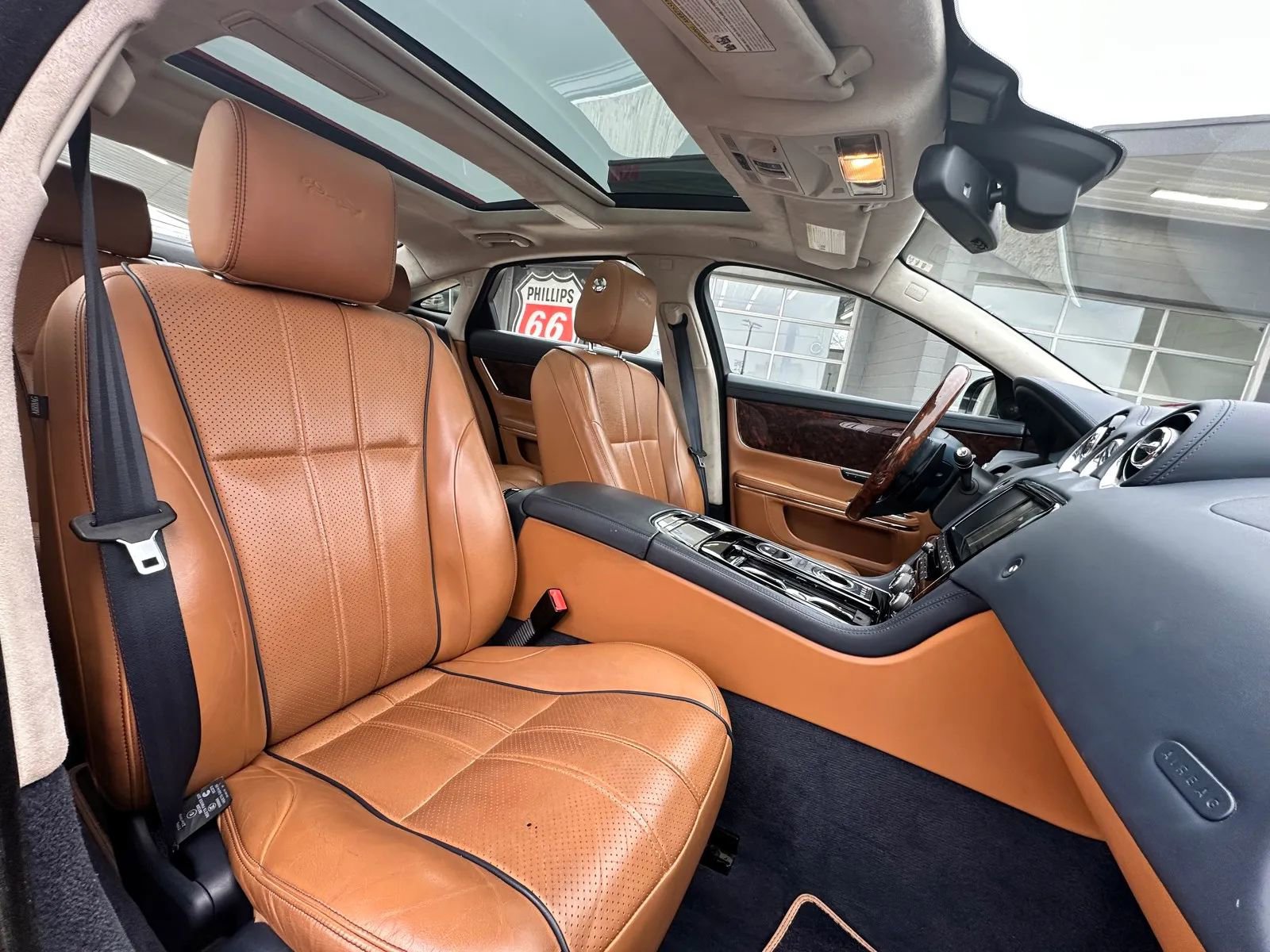 Used 2015 Jaguar XJ L Portfolio image 22