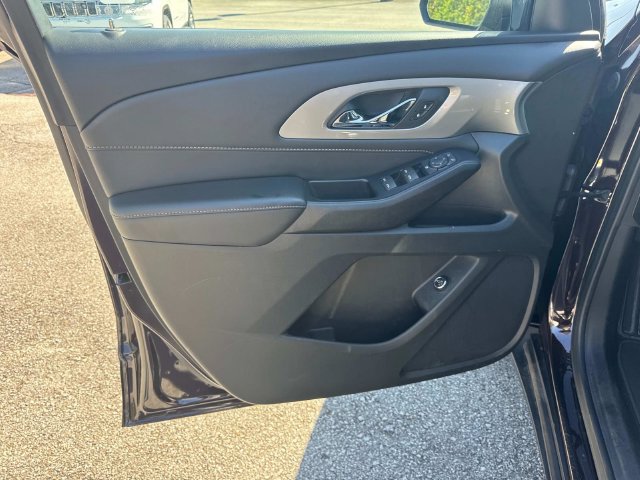 Used 2022 Chevrolet Traverse LT AWD/4WD image 25