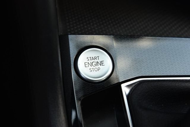 Certified 2025 Volkswagen Taos S FWD image 16