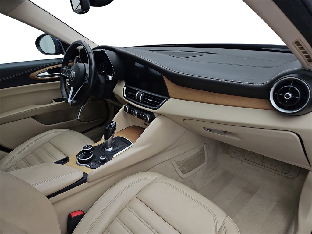 Used 2018 Alfa Romeo Giulia Ti w/ Quick Order Package 22X Lusso image 26