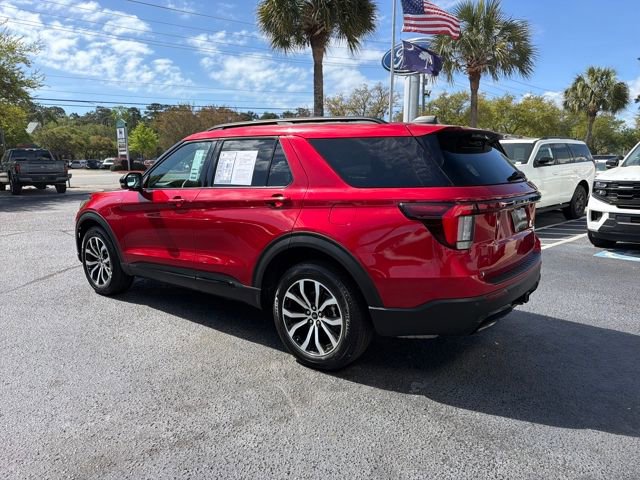 Used 2025 Ford Explorer ST-Line image 5