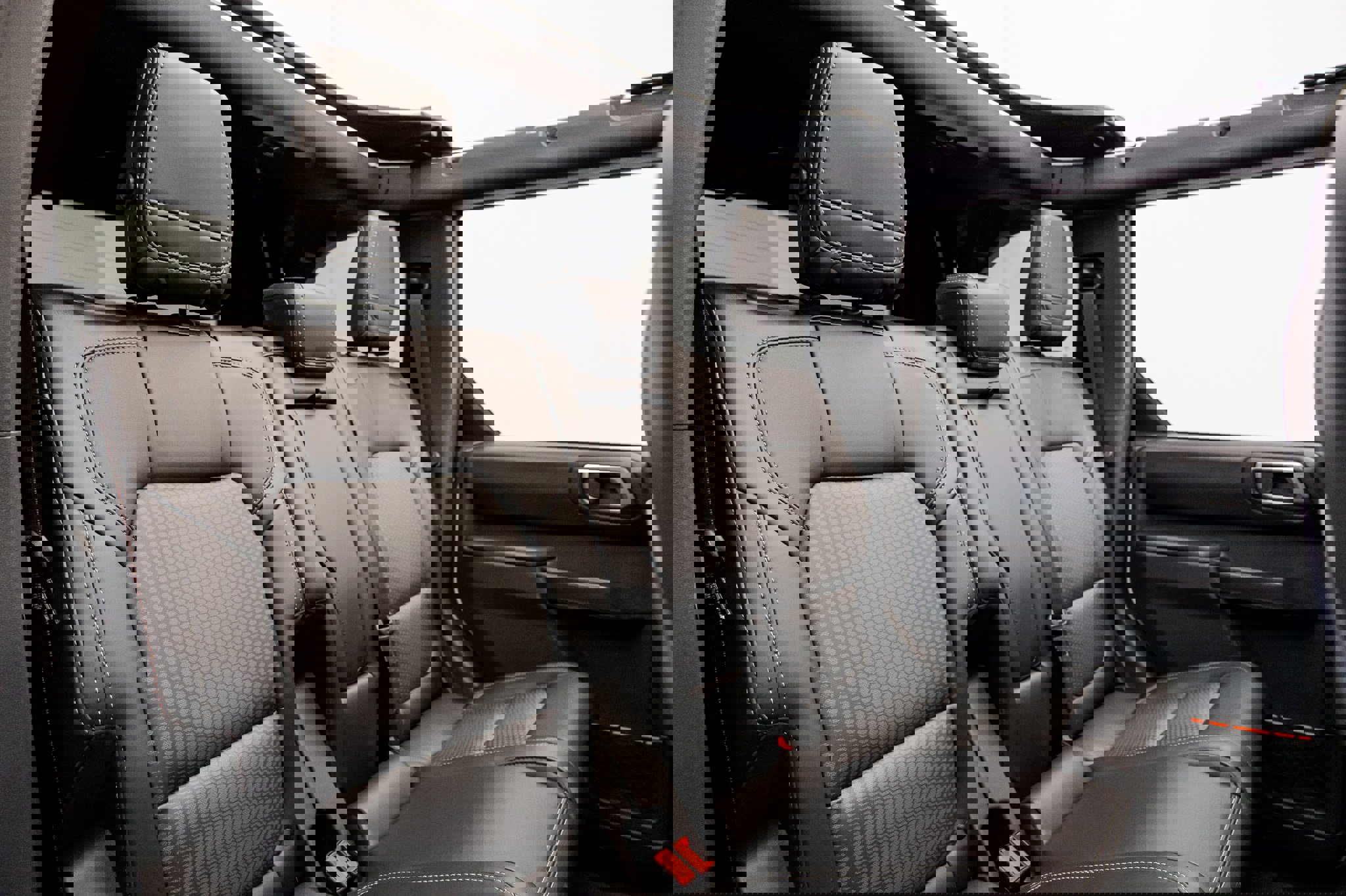 Used 2024 Ford Bronco Raptor w/ Interior Carbon Fiber Pack 6 image 32